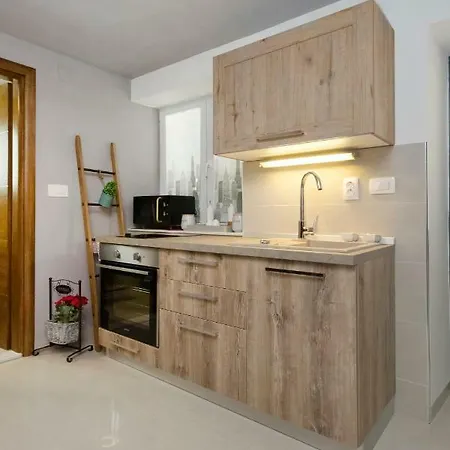 Captain's House Apartment *