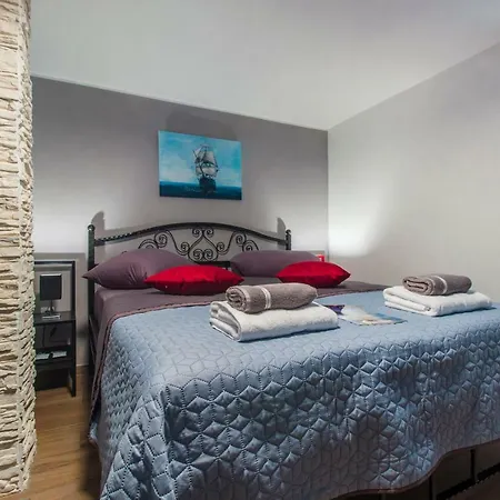 Captain's House Apartment Sibenik